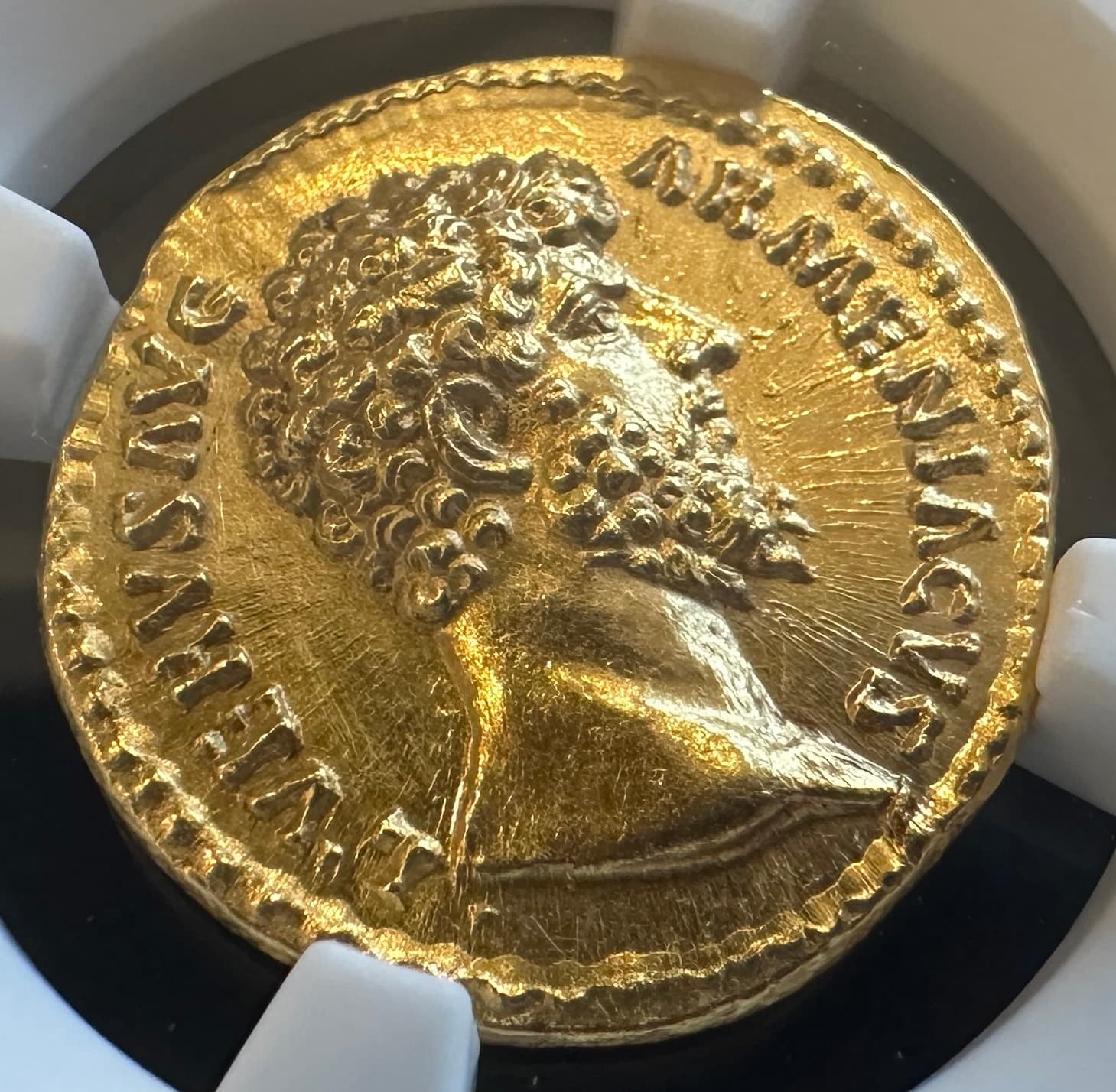 【Ch MS 5/5 5/5 Fine Style】161年〜169年 古代ローマ帝国 ルキウス・ウェルス帝 アウレウス金貨